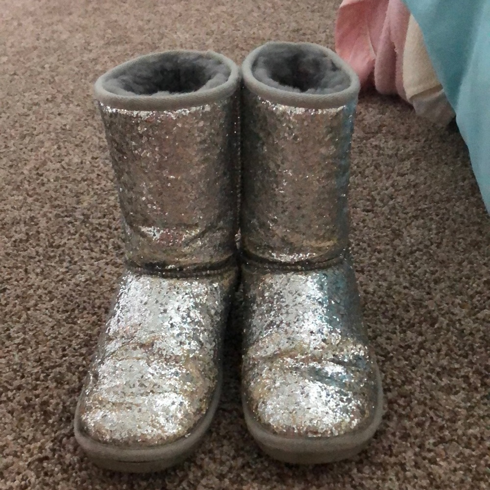 Bear paw boots
